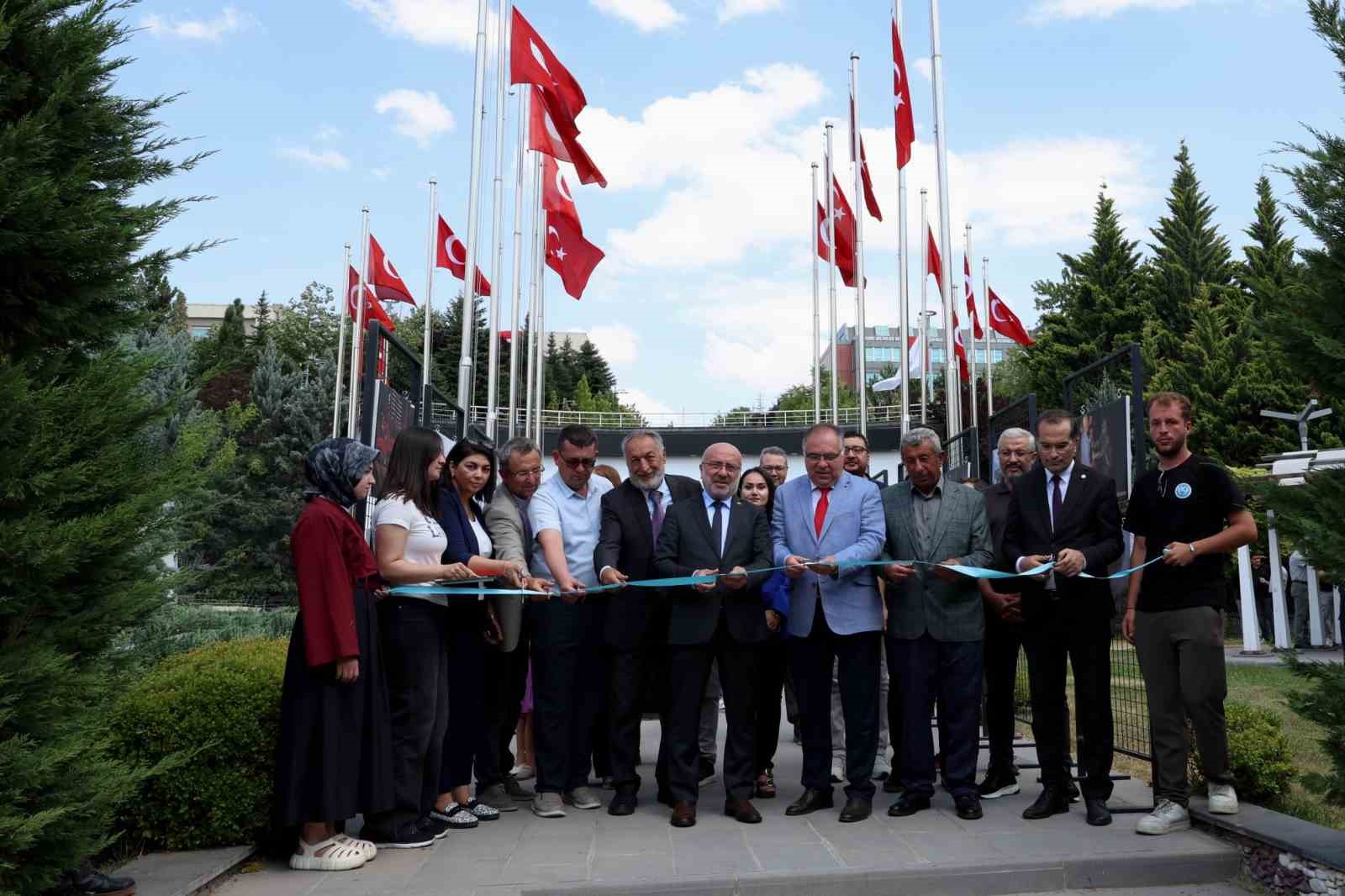 kayu-de-15-temmuz-anma-toreni-ve-fotograf-sergisi-duzenlendi