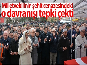 Şehit cenazesinde ilginç görüntü