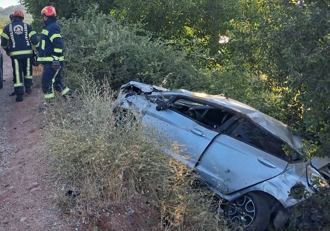 kontrolden-cikarak-sarampole-devrilen-otomobilin-surucu-hayatini-kaybetti