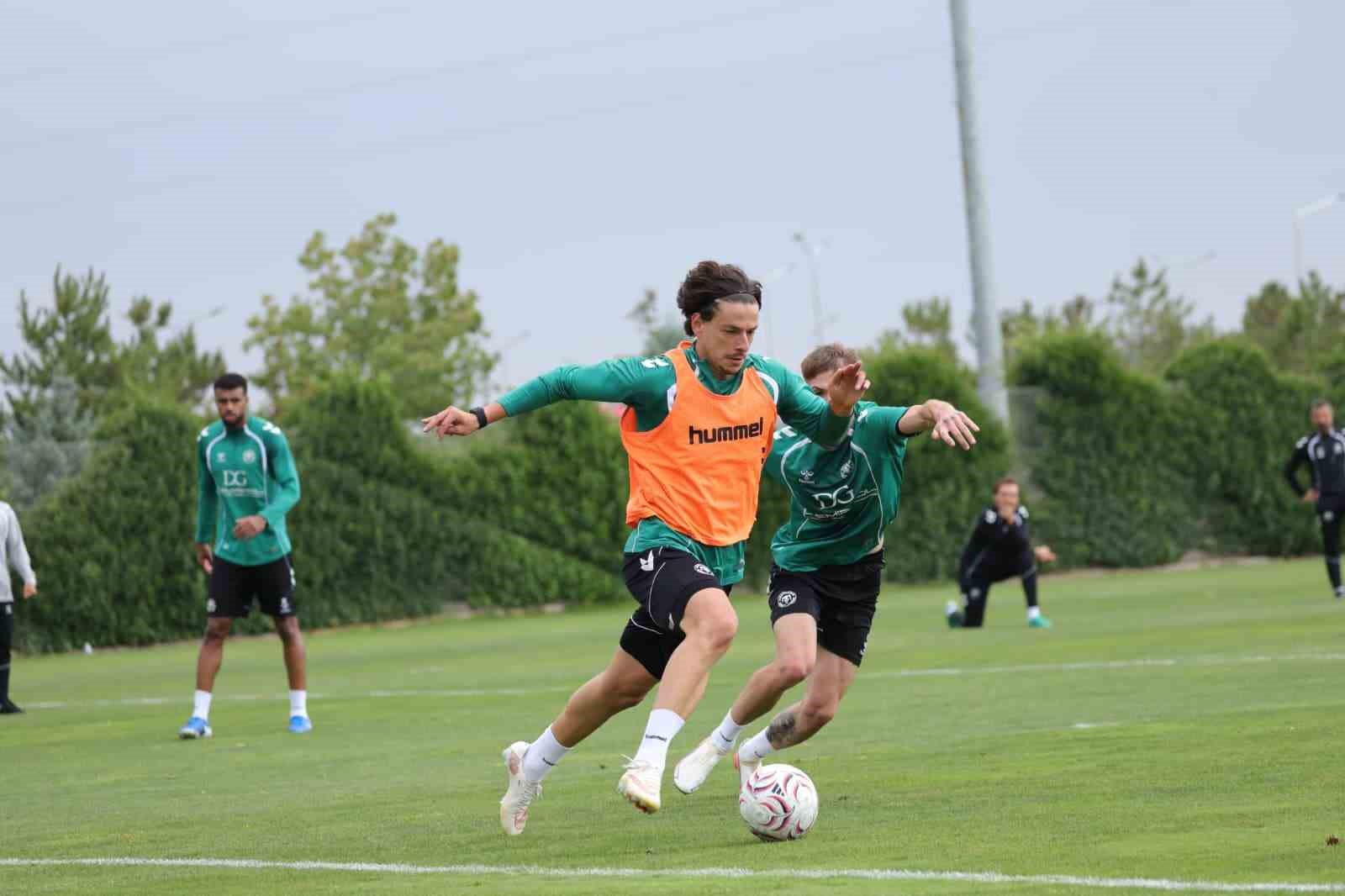 konyaspor-erzurumspor-fk-maci-hazirliklarina-basladi
