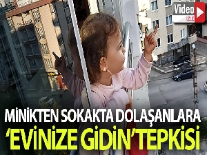 2,5 yaşındaki minikten sokakta dolaşanlara ilginç tepki