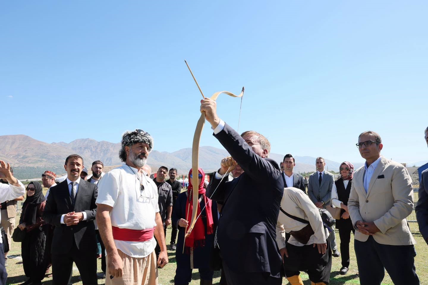 erzincan-da-geleneksel-okculuk-heyecani