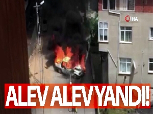 Pendik'te seyir halindeki araç alev alev yandı