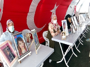 HDP önündeki ailelerin evlat nöbeti 307'nci gününde