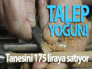 Ahşaptan kalem yapıp Hindistan'a tanesini 175 liraya satıyor