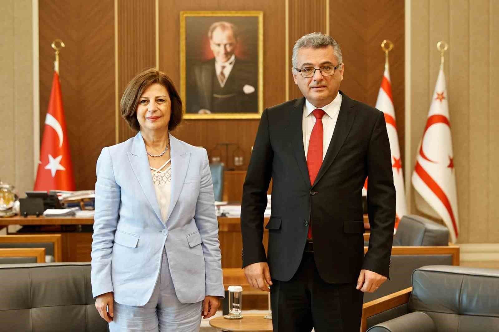 baskan-unluce-den-kktc-de-dostluk-temaslari