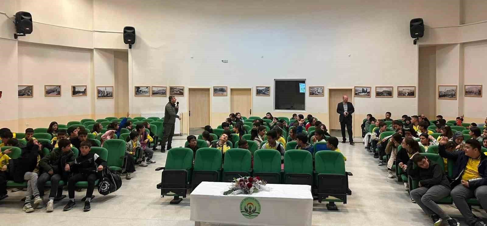 bayburt-ta-587-ogrenciye-doga-egitimi-verildi