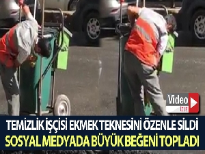 Temizlik işçisi ekmek teknesini eliyle sildi