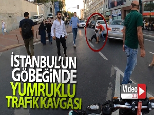 İstanbul'un göbeğinde yumruklu trafik kavgası kamerada