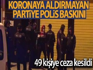 Koronaya aldırmadan parti yapan eğlence merkezine baskın: 49 kişiye ceza kesildi
