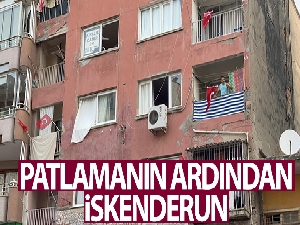 İskenderun'da balkonlara ve iş yerlerine Türk bayrağı asıldı