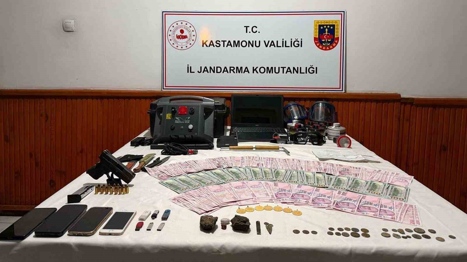 kastamonu-da-kacak-kazi-operasyonunda-13-supheli-gozaltina-alindi