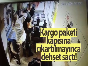 Kargo paketi kapısına çıkartılmayan kadın dehşet saçtı