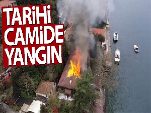 Çengelköy'de Vaniköy Camisi'nde yangın çıktı