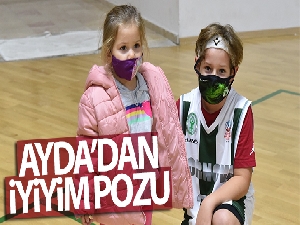 Ayda'dan iyiyim pozu