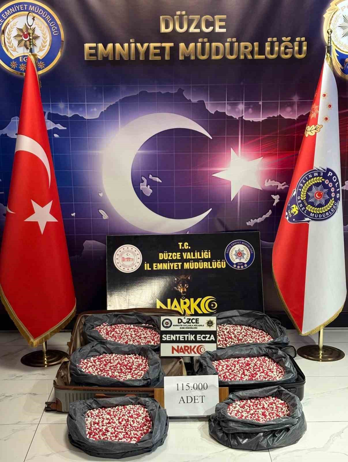 istanbul-dan-samsun-a-uyusturucu-sevkiyatina-duzce-polisi-dur-dedi