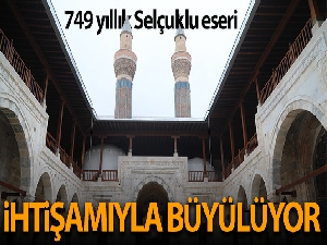 749 yıllık Gök Medrese, ihtişamıyla büyülüyor