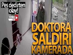 Avcılar'da aile sağlığı merkezinde doktora saldırı kamerada