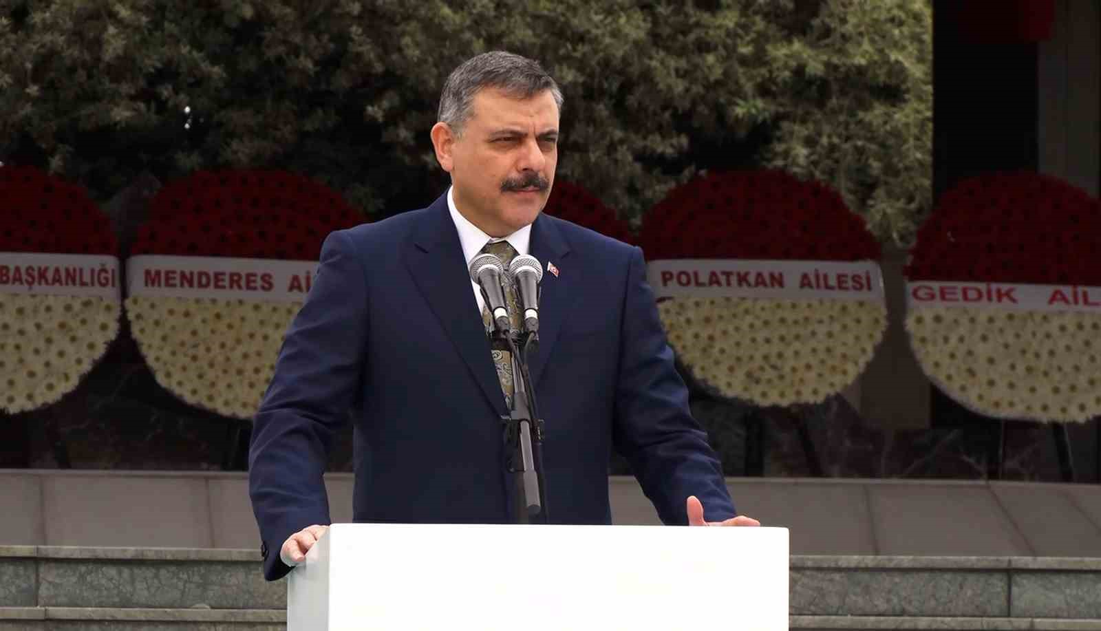 eski-icisleri-bakani-ismail-namik-gedik-in-naasi-adnan-menderes-anit-mezari-nin-bulundugu-alana-nakledilecek