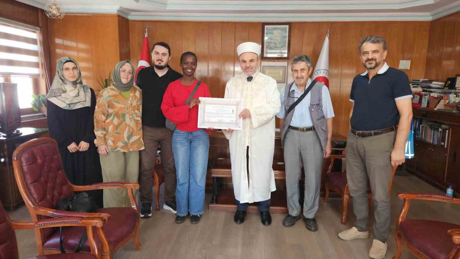 samsun-a-gelin-olan-kenyali-kosgei-musluman-oldu-sila-ismini-aldi