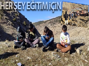 Bu köyde çocuklar uzaktan eğitim alabilmek için tepelere çıkıyor