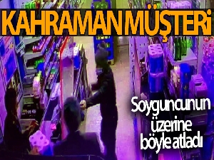 Diyarbakır'da marketteki müşteri, silahlı soygunu önledi