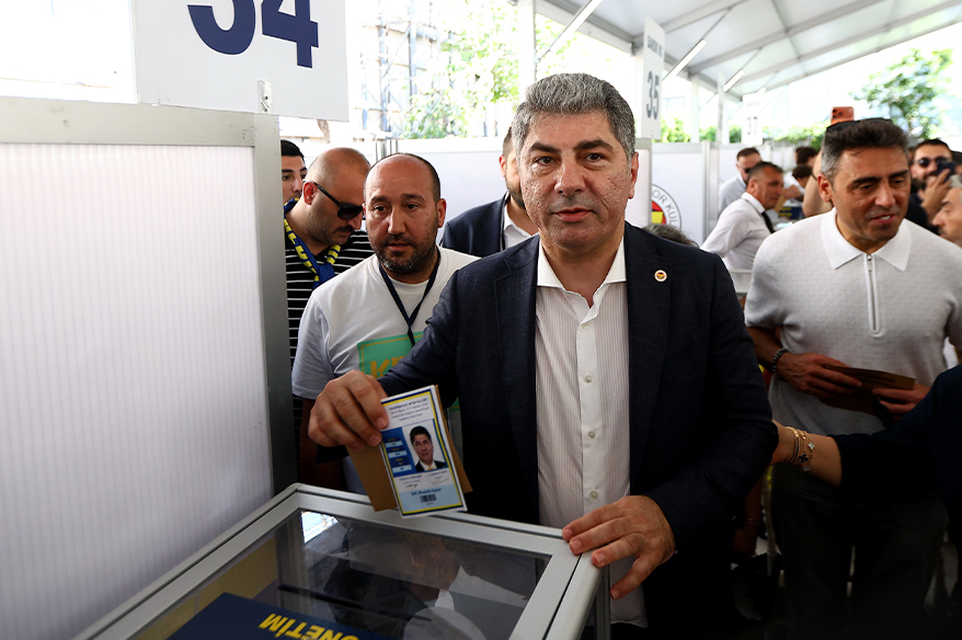 hakan-safi-fenerbahce-camiasi-eskiden-yana-eskiyle-yasamayi-seviyor