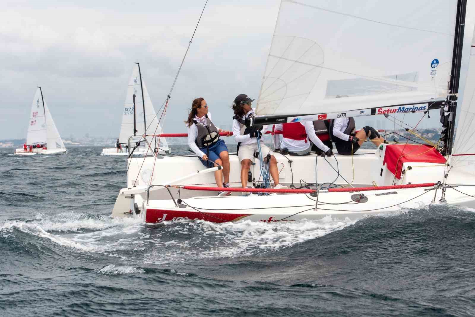 tayk-eker-olympos-regatta-da-ilk-start-verildi