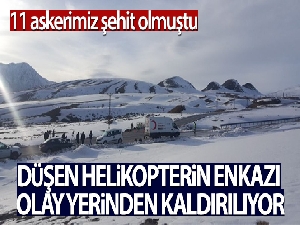 Tatvan'da düşen helikopterin enkazı olay yerinden kaldırılıyor