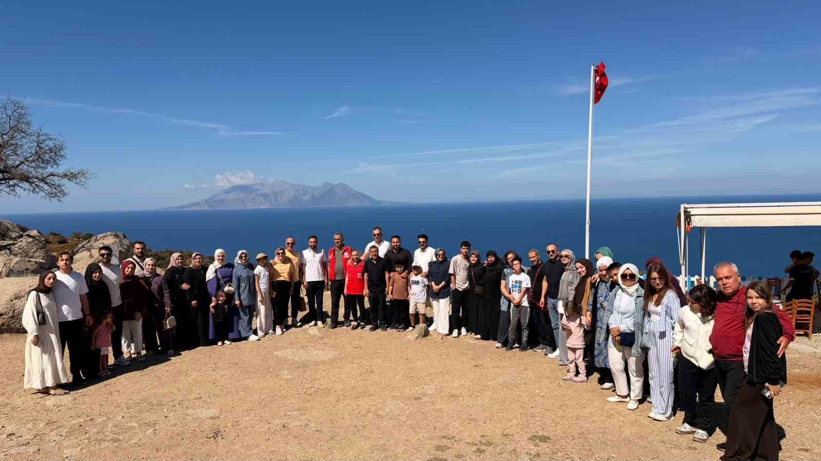 sehit-aileleri-ve-gazilerin-canakkale-cikarmasi