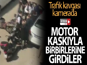 Ankara'da trafik kavgası: motor kaskıyla birbirine giriştiler