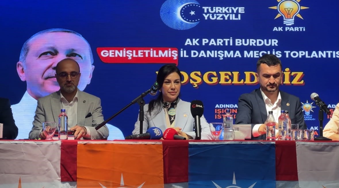 ak-parti-genel-baskan-yardimcisi-ayan-yapilanlarin-halkimiza-hizmet-olarak-donmesine-engel-olan-bir-zihniyet-var