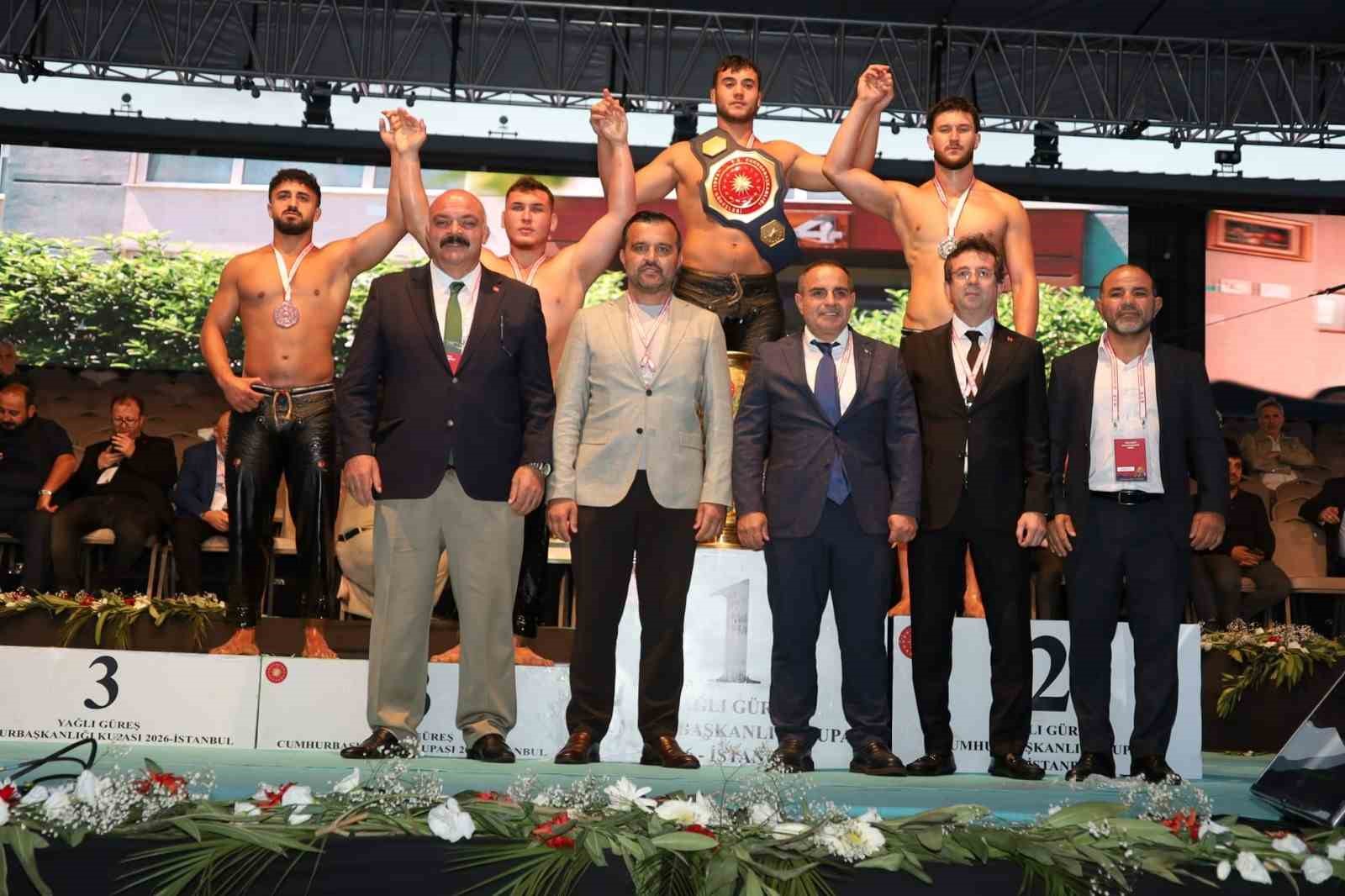 buyuksehir-gurescisinden-cumhurbaskanligi-kupasi-nda-ucunculuk-basarisi