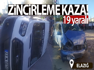 Elazığ'da minibüs, otomobil ve motosiklet kaza yaptı: 19 yaralı