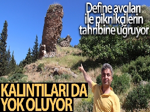 Manisa Kalesi'nin kalıntıları da yok oluyor