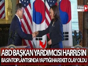 ABD Başkan Yardımcısı Harris'in basın toplantısında yaptığı hareket olay oldu