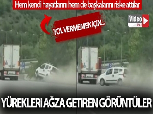 Trafikte yol verme tartışması kamerada