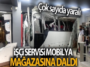 İzmir'de işçi servisi mobilya mağazasına daldı: 12 yaralı