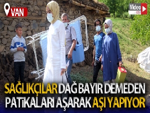 Sağlıkçılar dağ bayır demeden patikaları aşarak aşı yapıyor