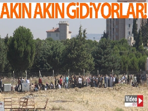 Suriyeliler bayram için akın akın ülkelerine gidiyor