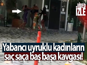 Yabancı uyruklu kadınların saç saça baş başa kavgası kamerada