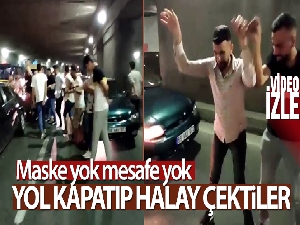 Yol kapatıp halay çektiler