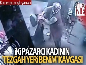 Pazarcı kadınların saç saça baş başa kavgası kamerada