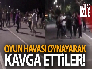 Kadıköy'de önce oyun havası oynadılar, sonra tekme tokat kavga ettiler