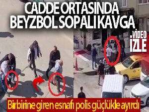 Bursa'da cadde ortasında beyzbol sopalı kavga kamerada