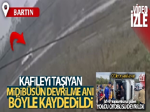 MHP kafilesini taşıyan midibüsün devrilme anı kamerada