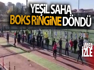 Yeşil sahada futbolcular boksöre dönüştü