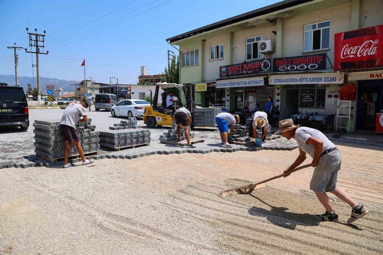 sehir-hastanesi-yoluna-parke-tasi-calismasi