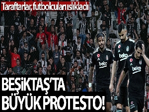 Beşiktaşlı taraftarlardan futbolculara tepki