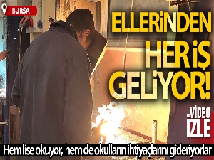 Hem lise okuyor, hem okulların demir işlerini yapıyorlar